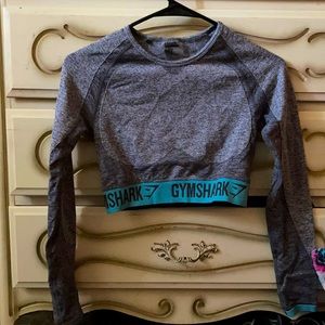 Women’s workout crop top